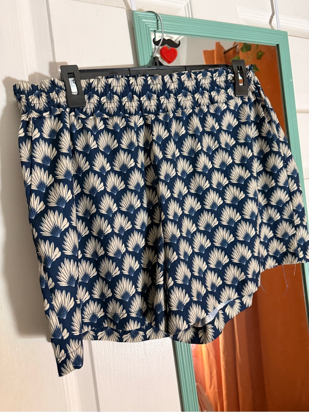 eesome Navy and Cream Printed High-Waist Skort